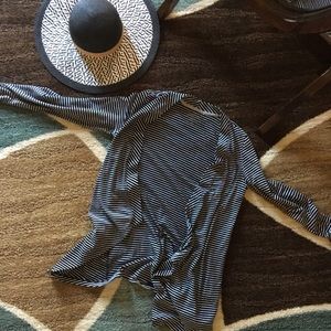 Cardigan black and white stripes